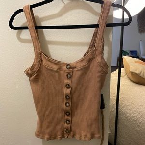 FREE PEOPLE GUC tan ribbed sweetheart tank with tortoise buttons